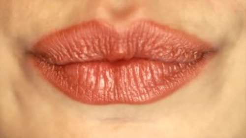 Порно со зрелой женщиной с большими дойками и молодым парнем