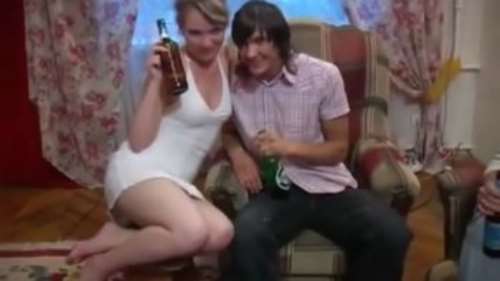 Русская студенческая групповуха под пивко