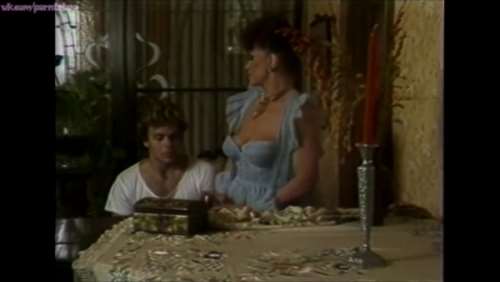 Ретро порно со зрелой женщиной с дойками