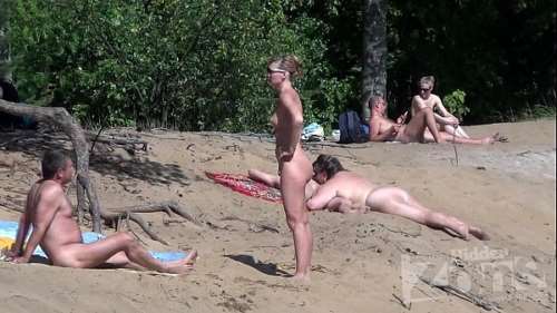 Минет на нудистском пляже