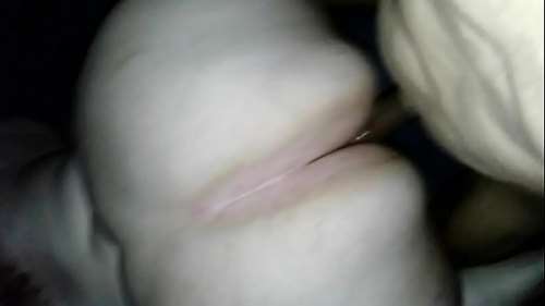 Жируха встала раком и получила хуй парня в киску 