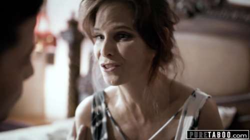 Скандальные ребята ебут в два ствола даму из-за ее депрессии