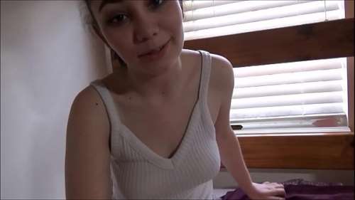 Уломал молодую девушку на первый секс на даче