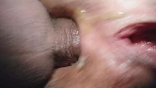 Заснял ролик крупным планом и поебал бабу в очко без презерватива