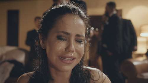 Бизнесмен устроил жесткий секс с проституткой и потрахал в письку без гандона 